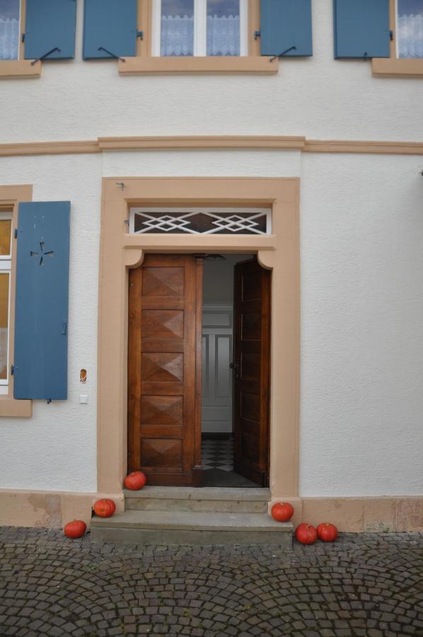 Ferienwohnung Altes Pfarrhaus Bargen Ngoại thất bức ảnh
