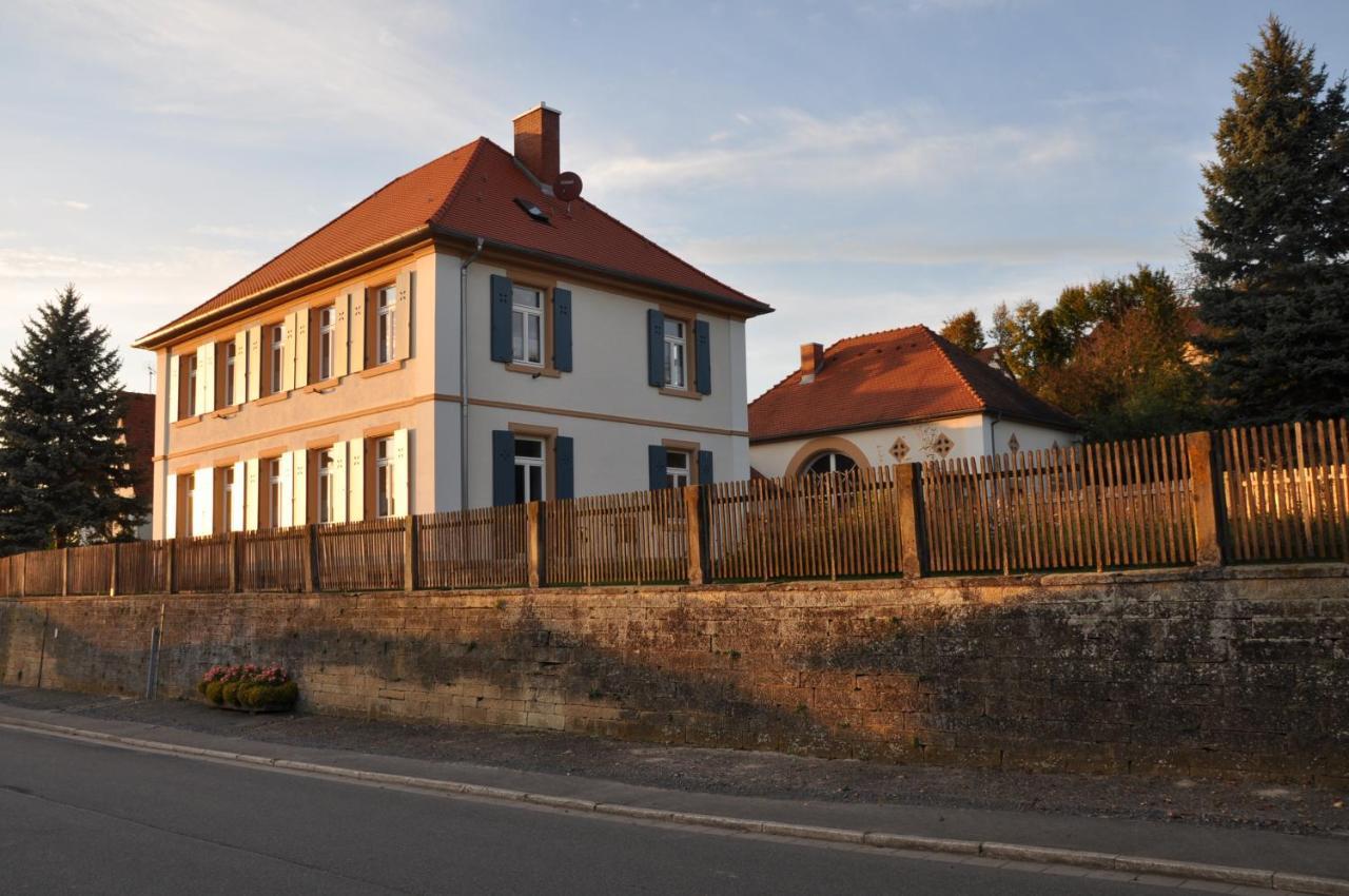 Ferienwohnung Altes Pfarrhaus Bargen Ngoại thất bức ảnh