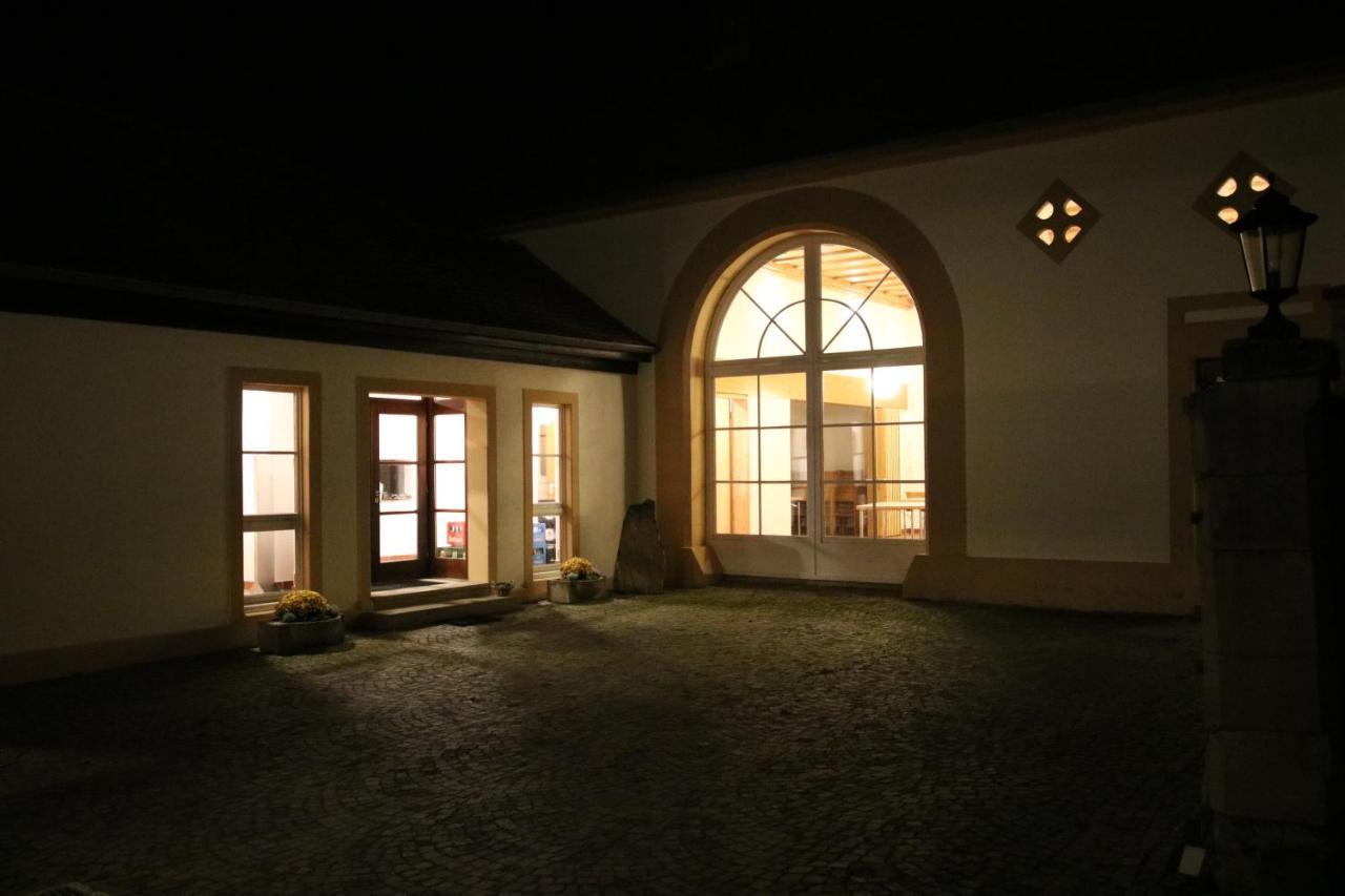 Ferienwohnung Altes Pfarrhaus Bargen Ngoại thất bức ảnh